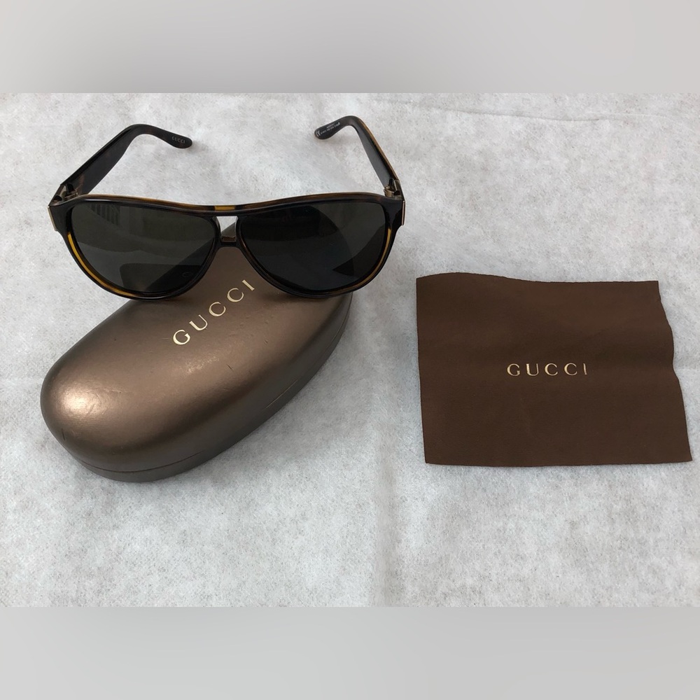 Gucci Stylish Tortoise shell Aviator Sunglasses Made in Italy GG 1605/S